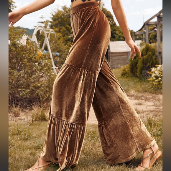 Luxe Velvet Wide Leg Palazzo Pants - Picture 4 of 8
